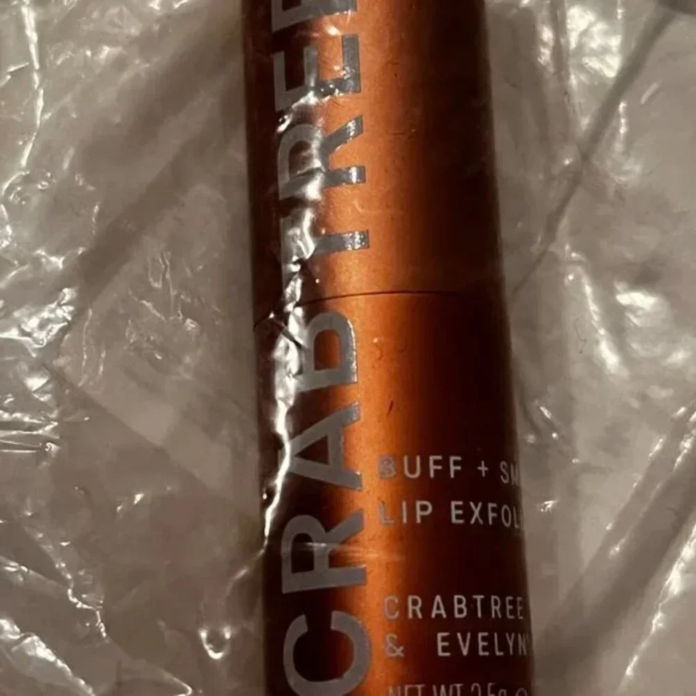 Lip Gloss and Exfoliator -‎ Buffs and Smooths - Crabtree & Evelyn - NEW (w/a/x)